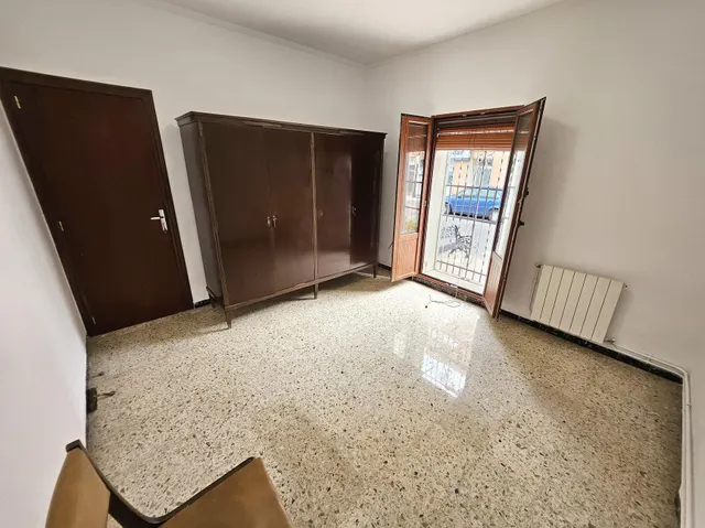 Se vende casa en casco antiguo de Oropesa, detrás del ayuntamiento. Casa con fachada a 3 calles — 10