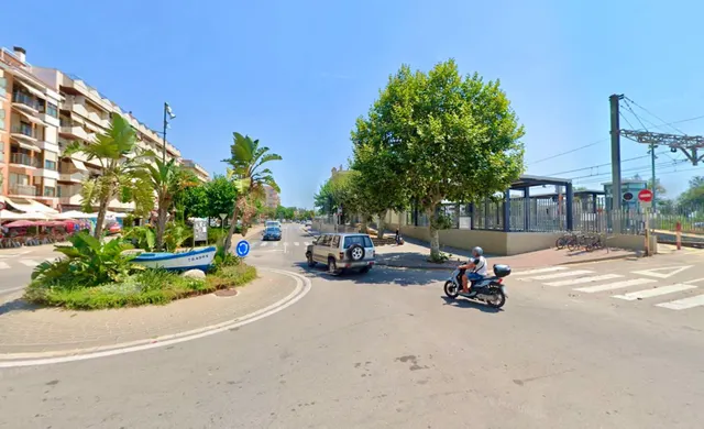 PISO CÉNTRICO EN PINEDA DE MAR CON EXCELENTE DISTRIBUCIÓN Y 