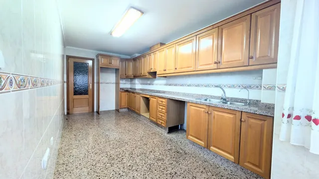 SECTOR 5, VIVIENDA MUY LUMINOSA, OBRA SEMINUEVA, CON ASCENSOR Y EXCELENTES VISTAS. — 3