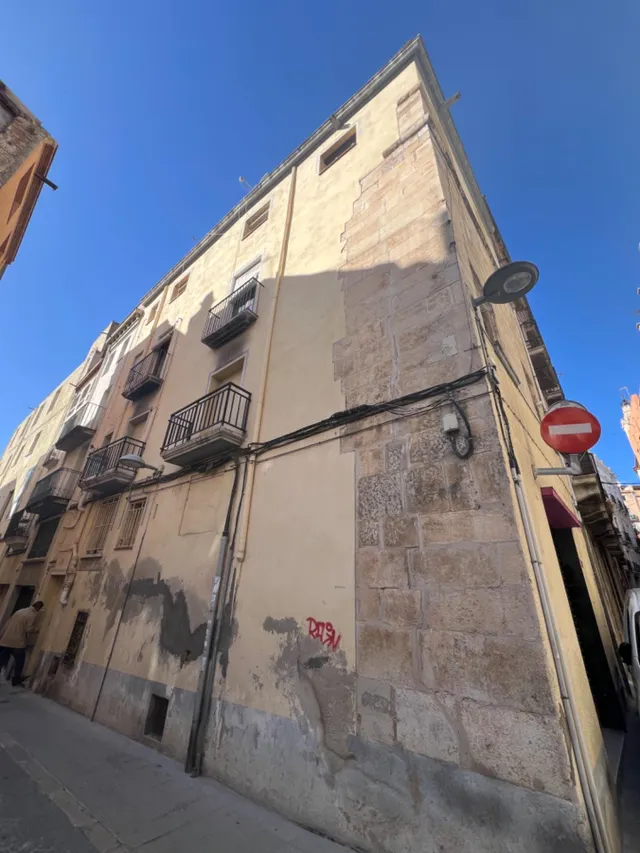Edificion en venta en Valls, Tarragona — 24