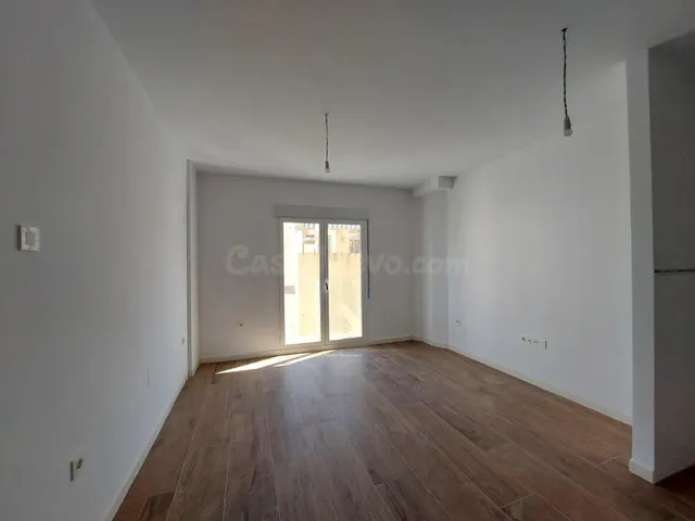 Piso de obra nueva 2 dormitorios garaje en Garrucha Centro - foto 2