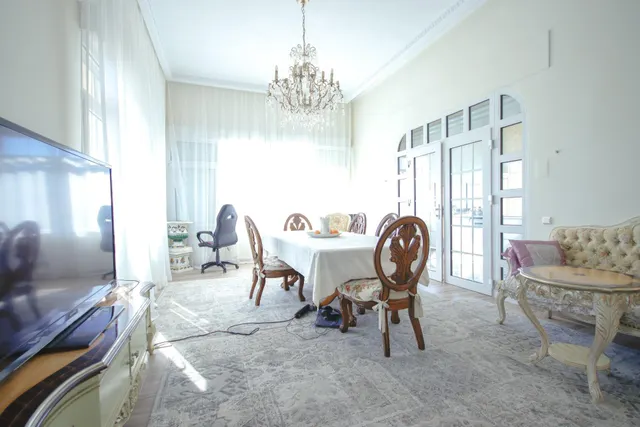 Villa de 4 dormitorios, 3 baños, piscina y jardín en dehesa de campo amor (orihuela costa) — 24