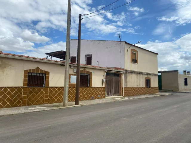 SE VENDE CASA EN LA ZONA DE CALZADA DE CALATRAVA — 4