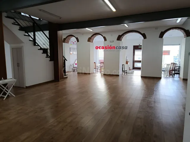 SE ALQUILA LOCAL COMERCIAL EN EL VISO - foto 2