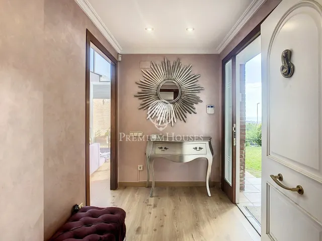 Preciosa casa de lujo en venta con vistas al mar y piscina en Calella — 7