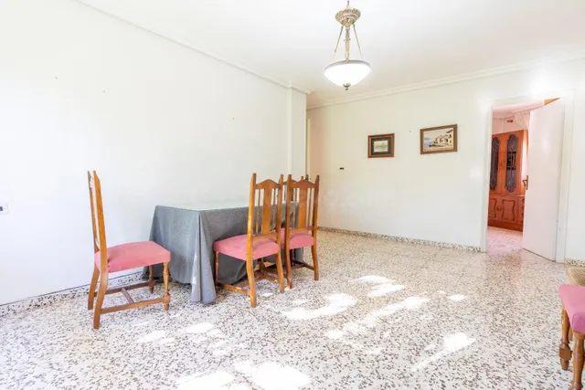 Piso en Av. Abarán - foto 4