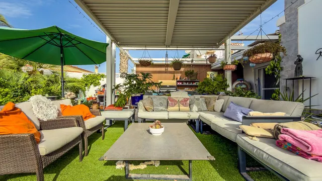 Villa 2 habitaciones 130m² en venta - Centro — 24