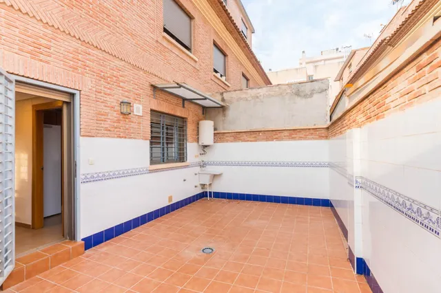 DÚPLEX 4 DORMITORIOS CON PLACAS SOLARES + VISTAS A LA MONTAÑA | ESQUINA — 18