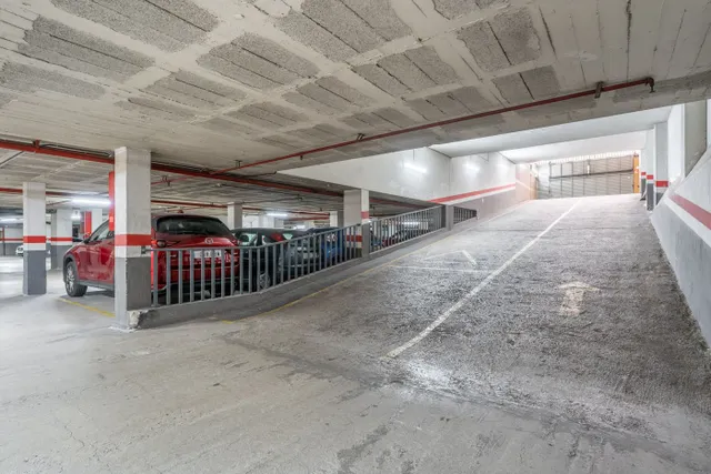 Parking 14m² en alquiler - Eixample — 10