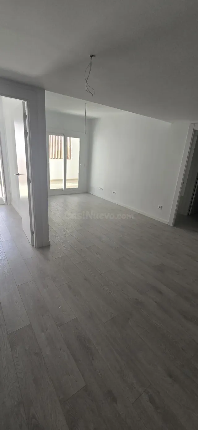Piso nuevo 2 habitaciones, terraza y piscina opción garaje y - foto 5