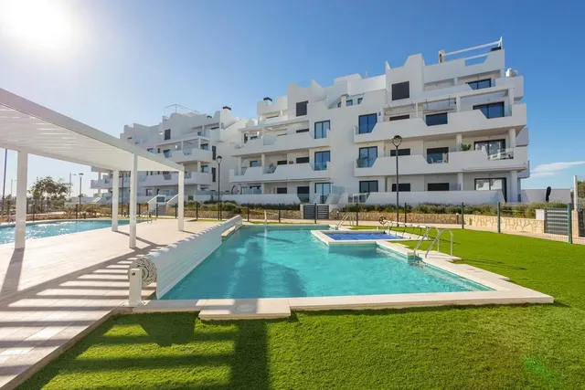 Apartamento 2 habitaciones 82m² en venta - Dolores de Pacheco-Santa Rosalía — 28