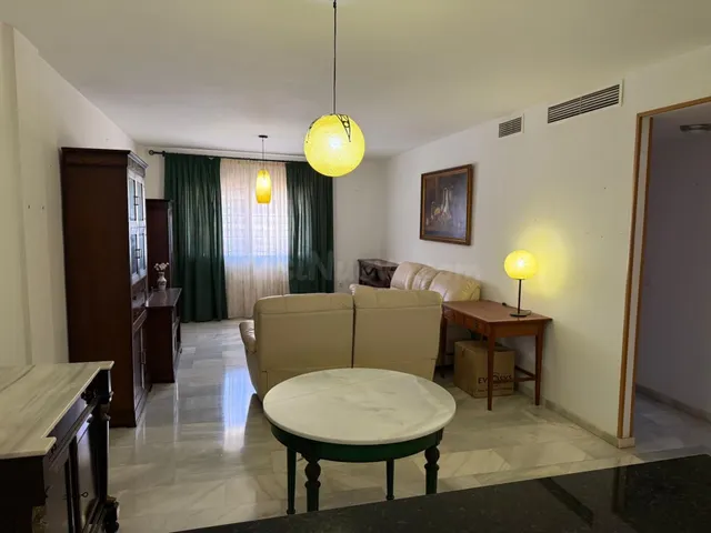 Apartamento con garaje y trastero en Calle Castañetero, 34 — 5