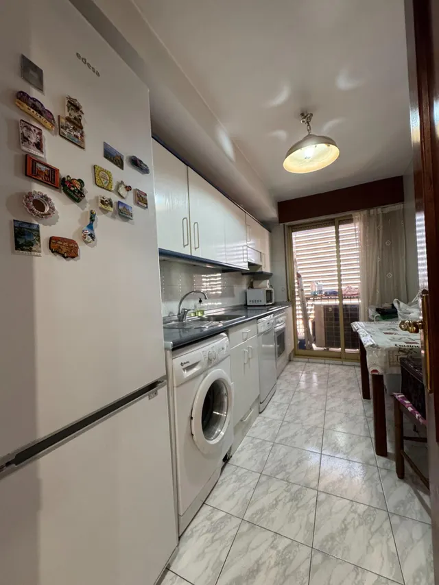 Amplio y Moderno Piso en Avd. Navarra, Zaragoza — 10