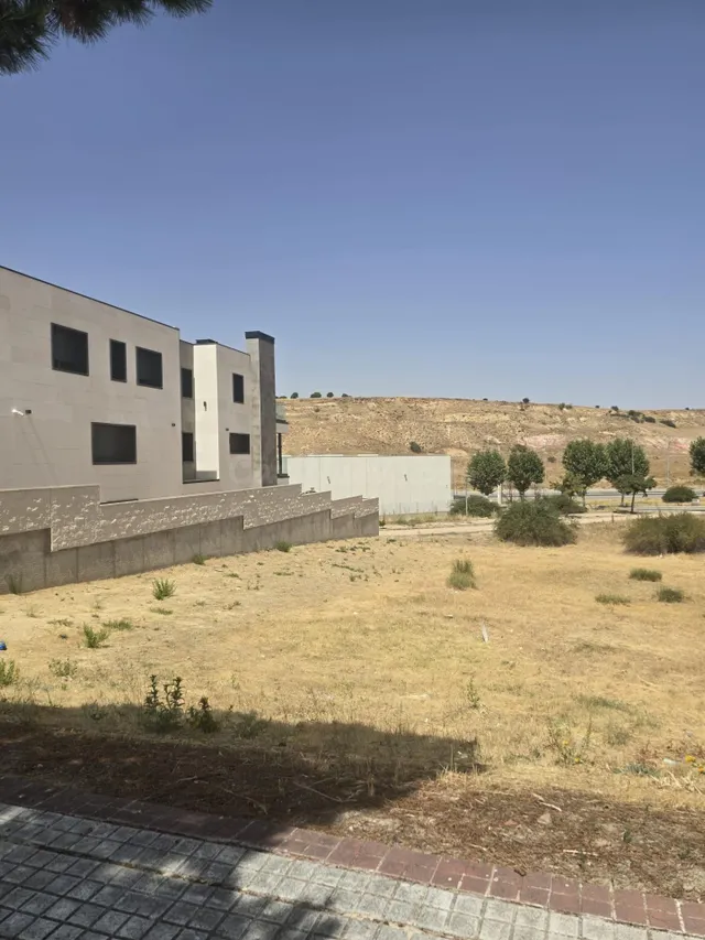 VENTA DE PARCELA URBANA EN EL SOTILLO - LA LASTRILLA - foto 4