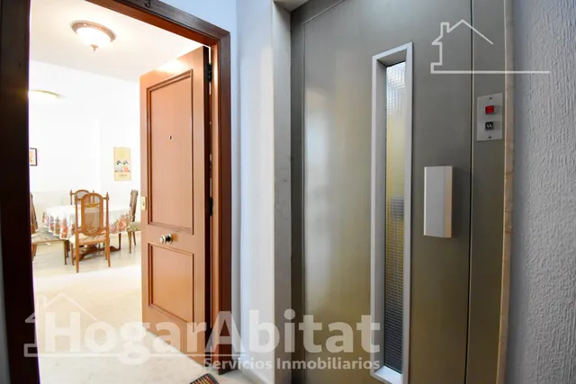 EXTERIOR CON PISCINA, GARAJE Y TERRAZA A SOLO 200 M DE LA PLAYA — 32