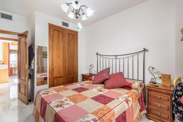 Piso en La Zubia — 14