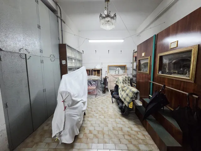 MAGNIFICO LOCAL CON OPCION A CAMBIO A VIVIENDA LEGAL EN ZONA - foto 3