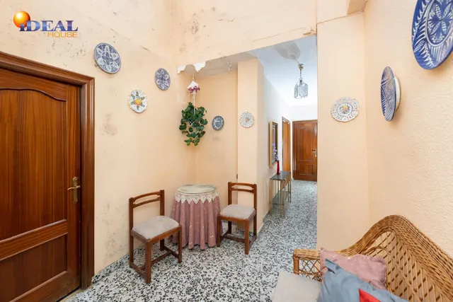 Local + vivienda en Avda. Cadiz — 15