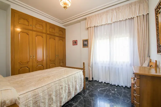 ESPECTACULAR CHALET EN ZONA CIUDAD JARDIN — 49