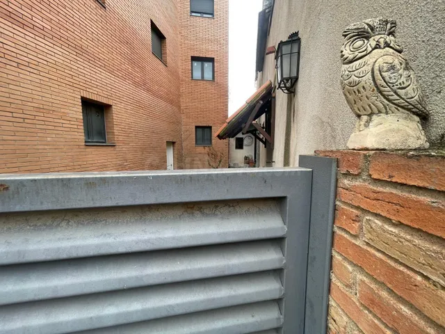 CESION DE REMATE- Casa unifamiliar en Vila-sacra con 5 habit - foto 5
