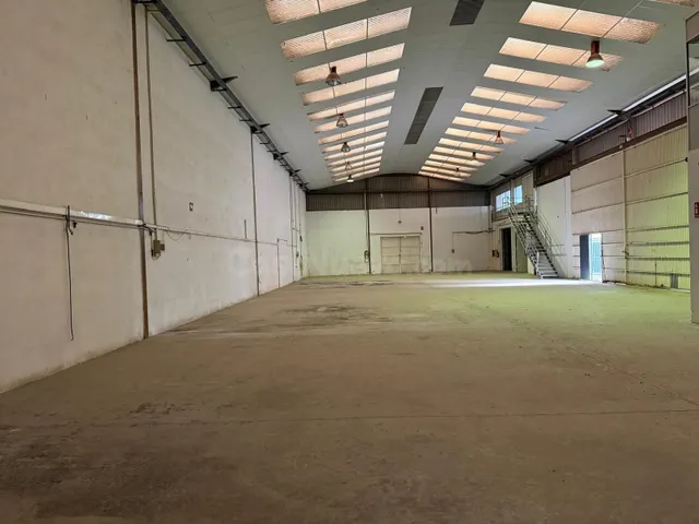 Nave industrial 1300m² en venta - Partida madrigal - foto 2