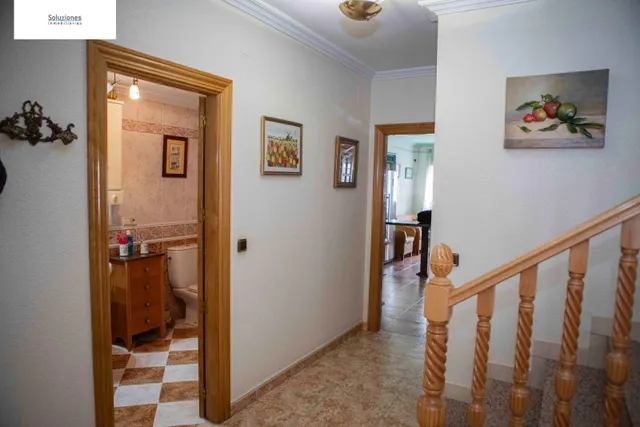 Impresionante Casa en San Pablo, Albacete - Espacio y Comodidad — 7
