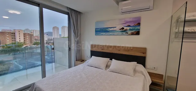 Apartamento moderno con terraza y piscina en cala de finestr - foto 4