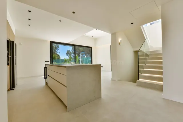 Exclusiva villa contemporánea lista para entrar a vivir en F - foto 3