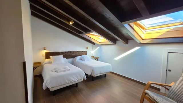🏡  Casona rústica en Ruiloba con vistas al mar: amplitud, carácter tradicional y máxima versatilidad residencial — 42