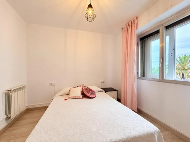 Piso de 150 m2 construidos con 5 habitaciones y parking – Tarragona — 23