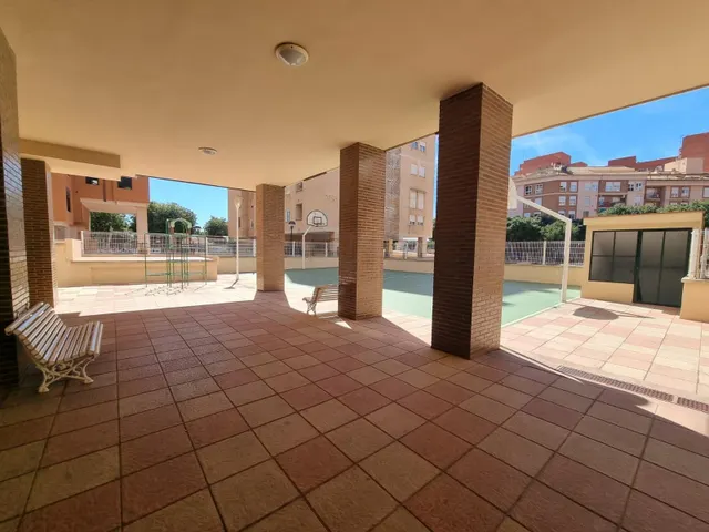 PISO AVDA. AMALIO GIMENO — 28