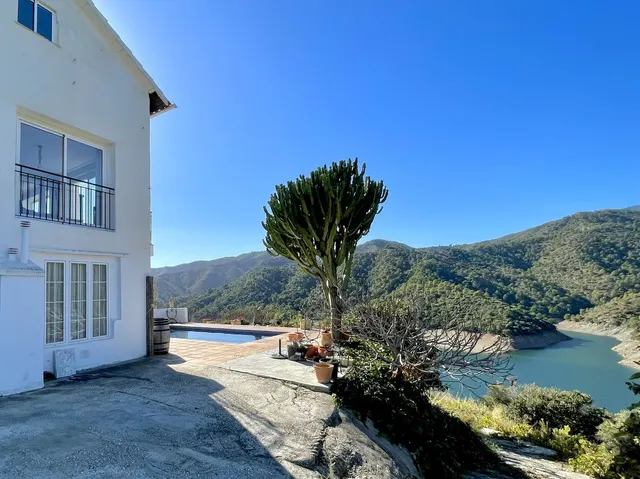Chalet 3 habitaciones 222m² en venta - Istan pueblo — 43