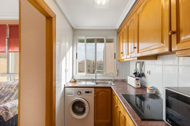 Apartamento de 2 dormitorios a tan solo 100 metros de la playa en La Mata!! — 9