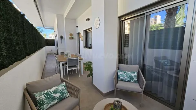 Se vende espectacular planta baja semi-nueva con diseño mini - foto 4