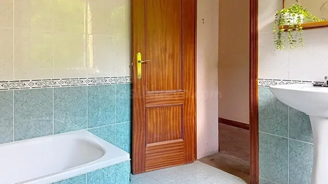 Si quieres vivir en plena naturaleza, esta es tu oportunidaad.Casa pareada para rehabilitar en Malpica , a tan solo 10 minutos del centro de oviedo — 36