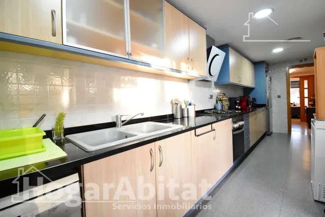 ¡Hogar de lujo! Muy amplio y luminoso en residencial con piscina, ascensor y dos terrazas — 43