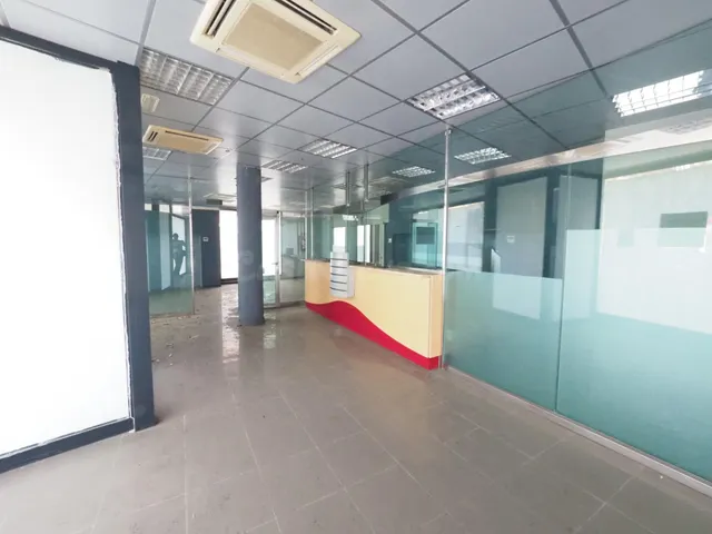 SE VENDE LOCAL COMERCIAL EN CASTELLBISBAL - foto 2