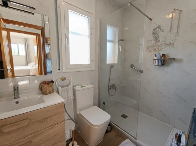 Exclusiva villa reformada y moderna con vistas al mar y montaña, piscina, cocina de verano y apartamento independiente — 25