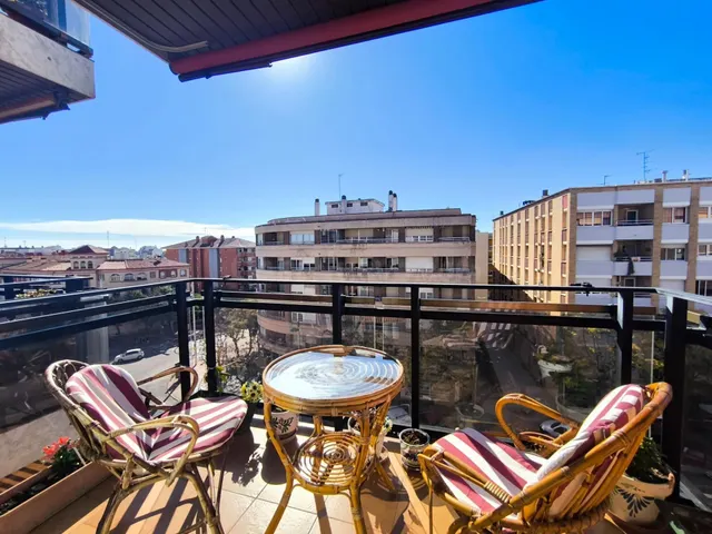 Exclusiva vivienda amplia en Tarragona Centro con plaza de p