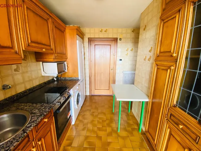 Amplio piso en venta en el centro de Logroño - foto 2