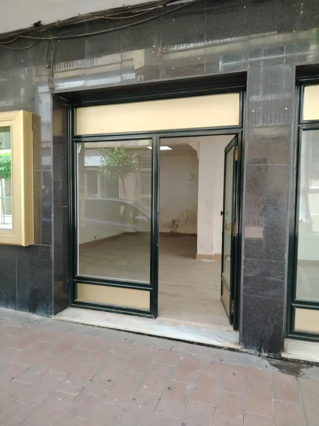 LOCAL COMERCIAL EN EL CENTRO — 10