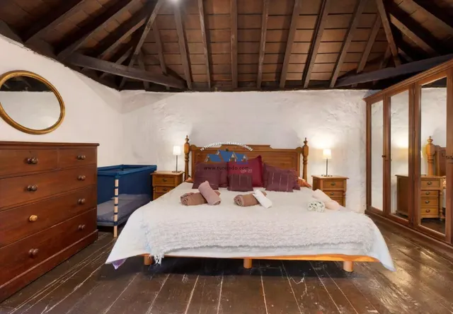Casa histórica en venta — 35