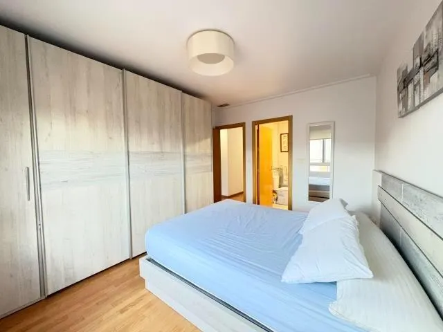 Piso 3 habitaciones en venta - Avenida libertad — 12