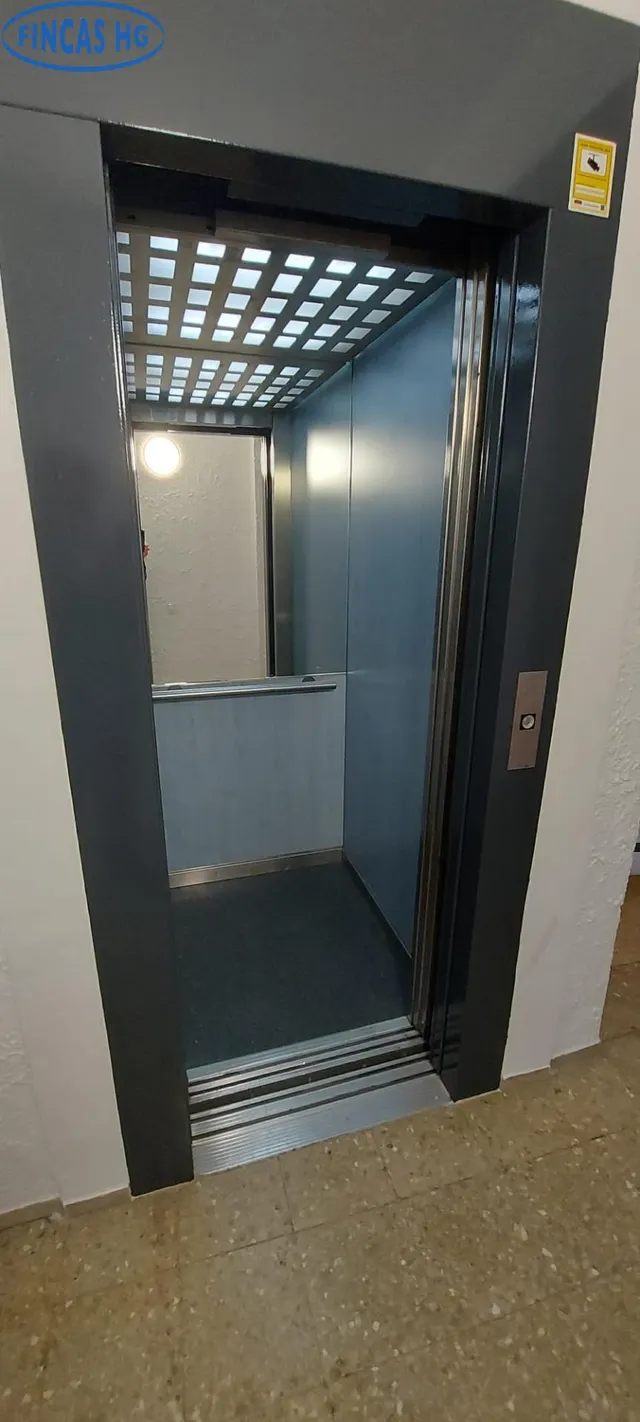 EXCLUSIVA. Benalua- ultima sexta planta con ascensor. — 28