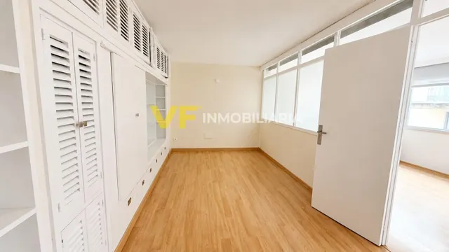 ¡Tu oficina en el corazón de Málaga! — 12