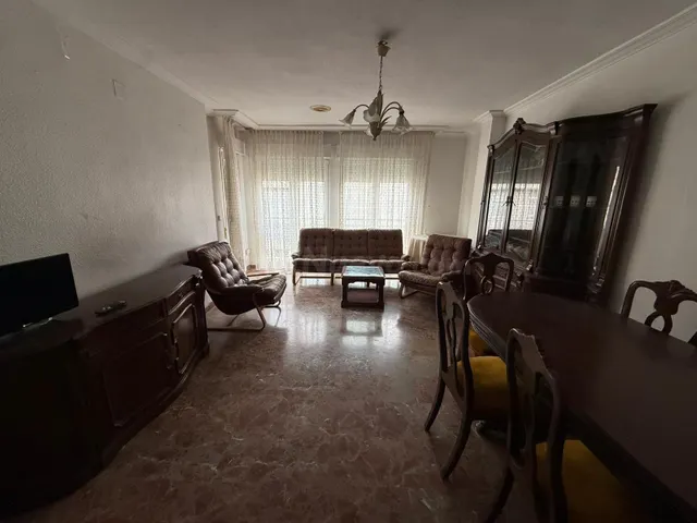 ACOGEDOR PISO EN AVENIDA JUAN CARLOS I