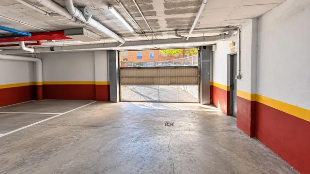 PISO VPO en PLANTA BAJA con PATIO y plaza de GARAJE en la CTRA. de MEDINA. — 20