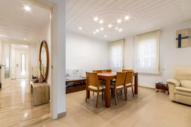 PRECIOSA CASA DE LUXE A LA ZONA DE L'ESGLÉSIA