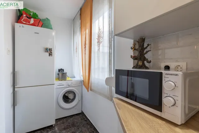 Ático reformado con ascensor, terraza y chimenea, listo para entrar a vivir — 12
