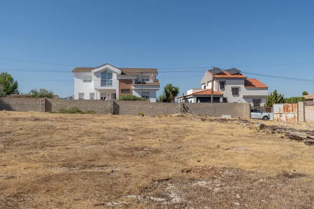Magnífico solar de 1.002 m2 destinado a chalets individuales en la Urbanización Molino Ato de Otura — 35